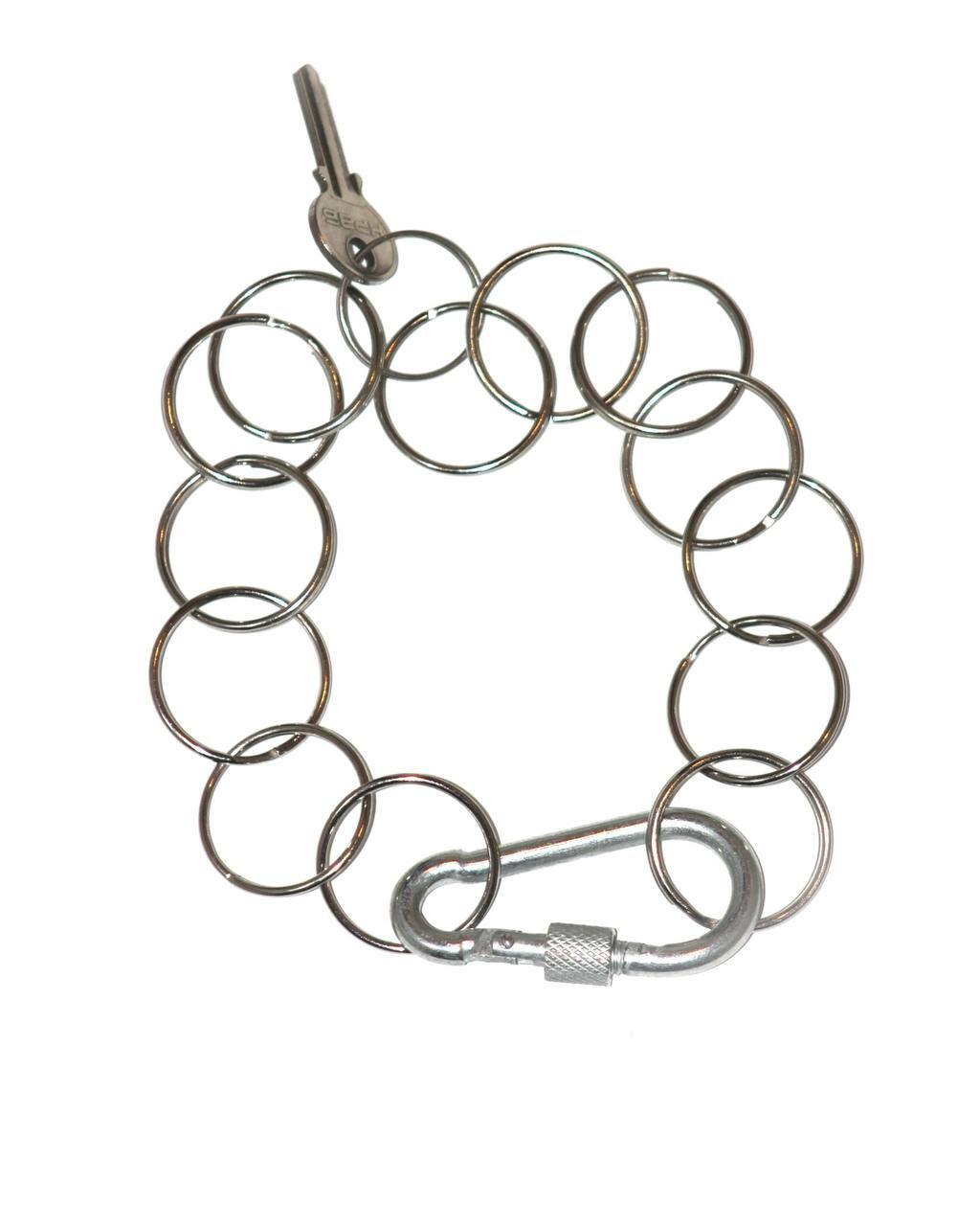 NECKLACE WITH CARABINER